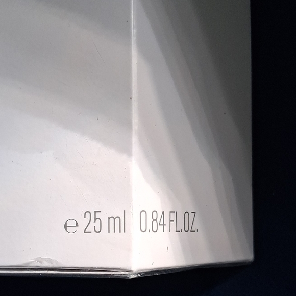 Issey Miyake L'Eau d'Issey in White and Silver - Picture 2 of 3